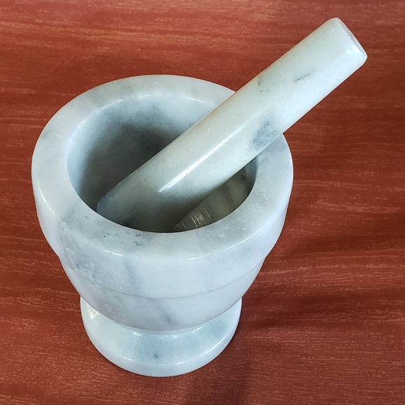Mortar and Pestle Set Made of Marble - Picture 3 of 7
